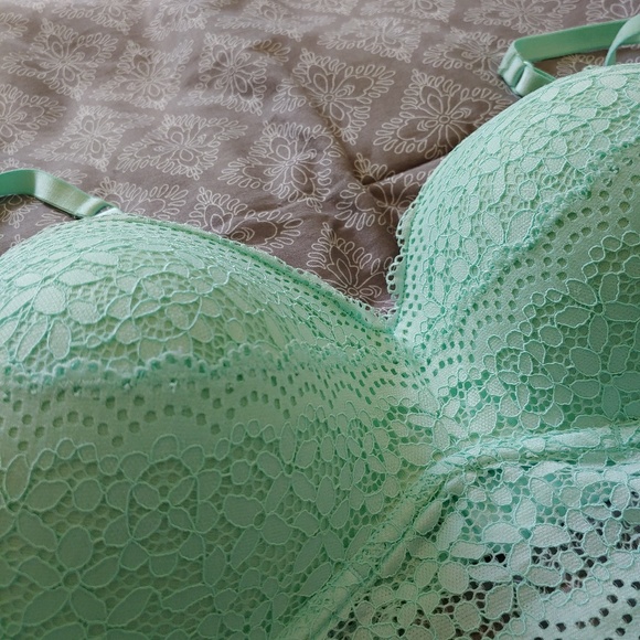 Bra - Picture 2 of 4